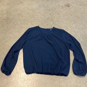 LN women’s Tommy Hilfiger navy peasant, top size medium